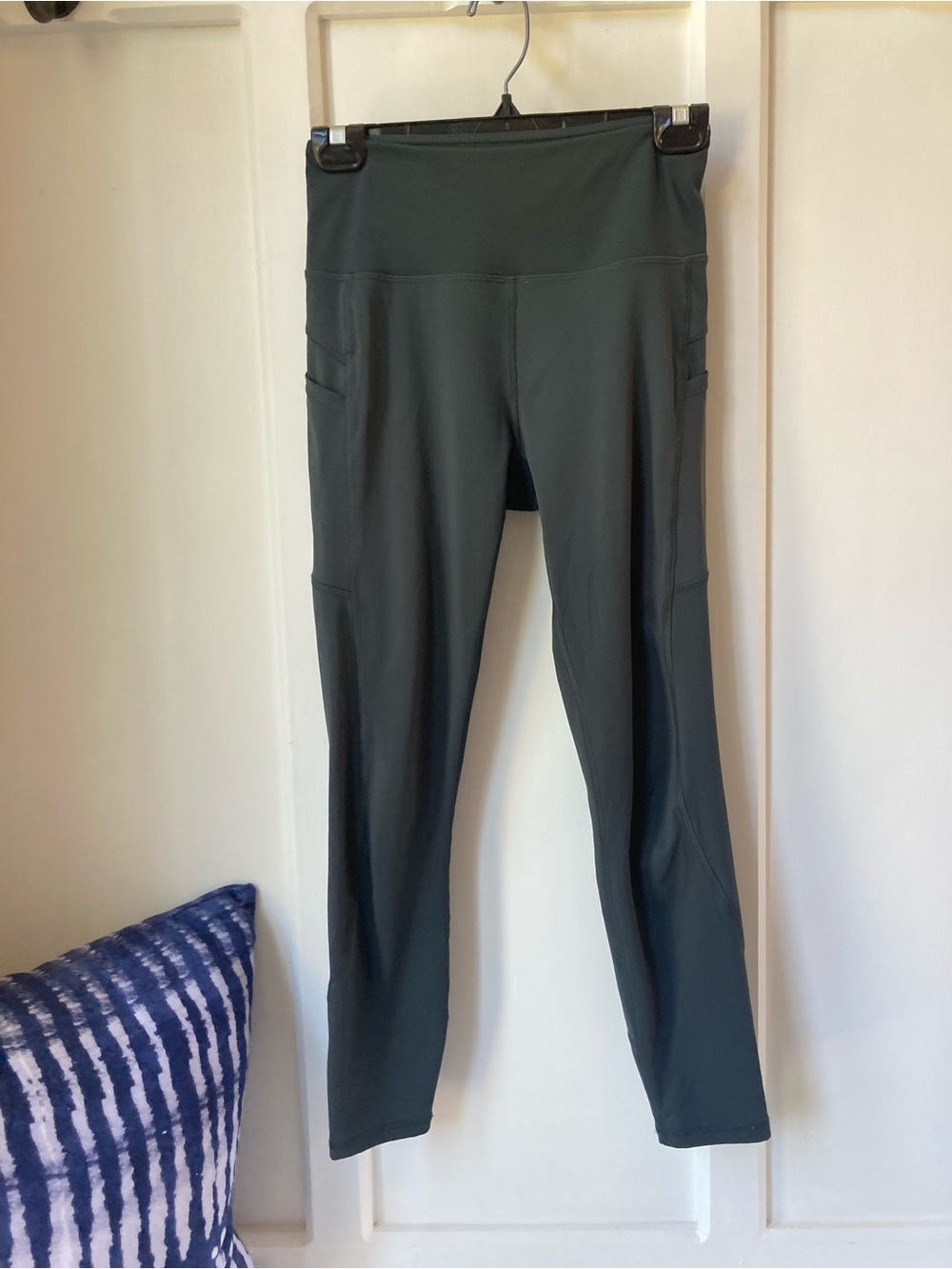 Gottex | High-Waist Dark Gray Active Leggings with Side Pockets